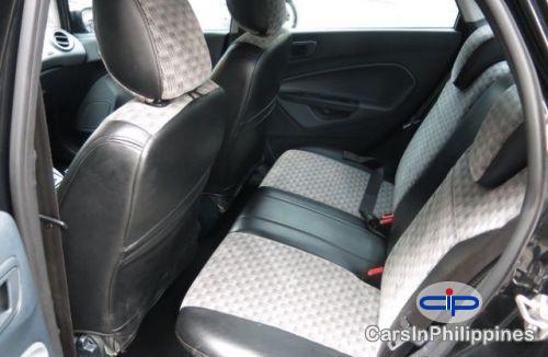 Ford Fiesta Automatic 2011 - image 5