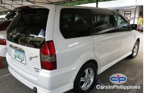 Mitsubishi Grandis Automatic 2000