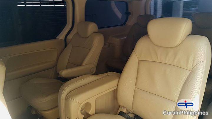 Hyundai Starex Automatic 2009