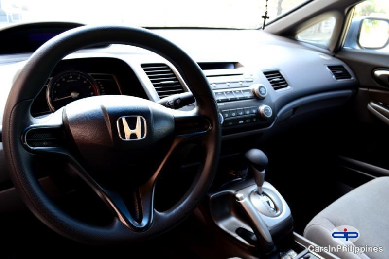 Honda Civic - image 2