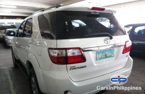 Toyota Fortuner Automatic 2010 - image 10