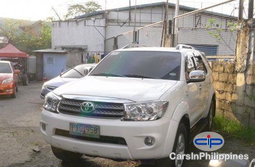 Toyota Fortuner Automatic 2010 - image 2