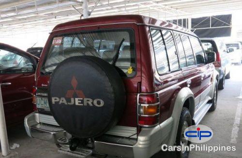 Mitsubishi Pajero Manual 1996 - image 9