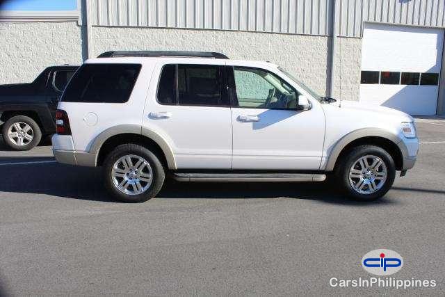 Picture of Ford Explorer Automatic 2010