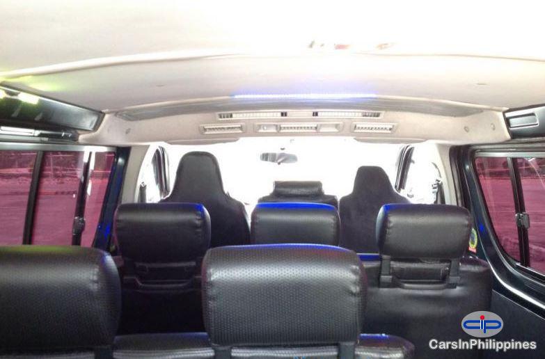 Toyota Hiace - image 4