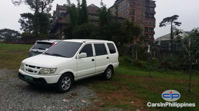 Isuzu Crosswind in Aurora