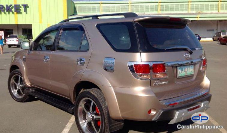 Toyota Fortuner - image 3