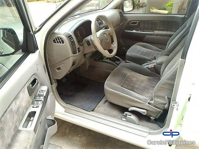 Isuzu D-Max Manual - image 4