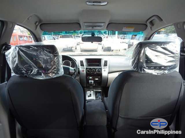 Mitsubishi Montero Sport Automatic - image 2