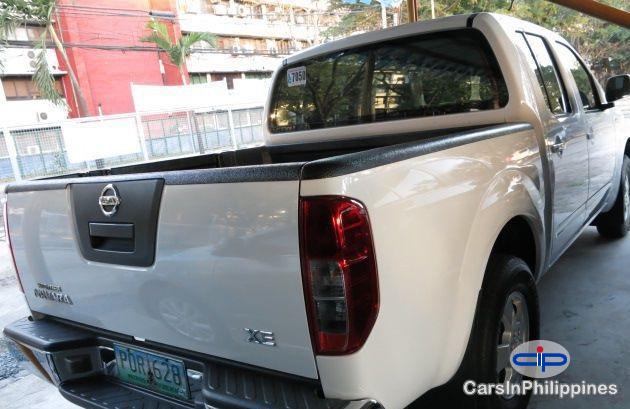 Nissan Navara Automatic 2011 - image 3