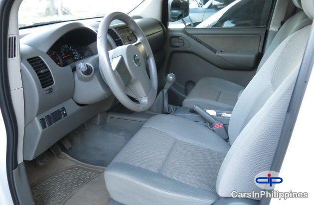 Nissan Navara Automatic 2011 - image 4