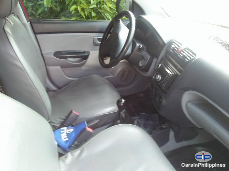 Kia Picanto Manual 2005 - image 2