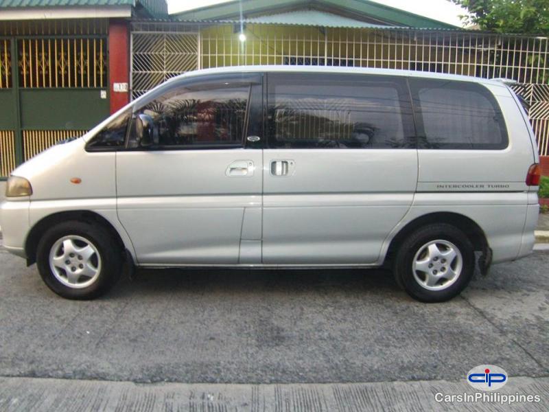Mitsubishi Space Gear 2004 - image 3