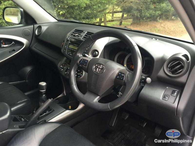 Toyota RAV4 Manual 2004 in Occidental Mindoro
