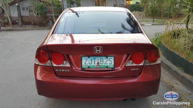 Honda Civic Automatic - image 6