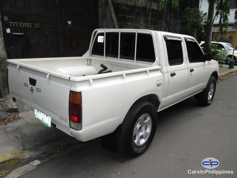 Picture of Nissan Frontier in Rizal