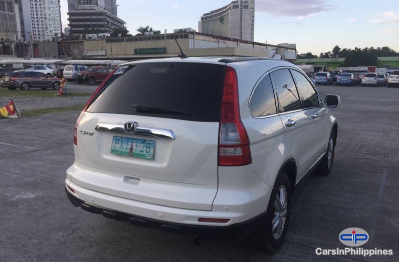 Honda CR-V Automatic - image 11