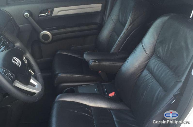 Honda CR-V Automatic - image 4