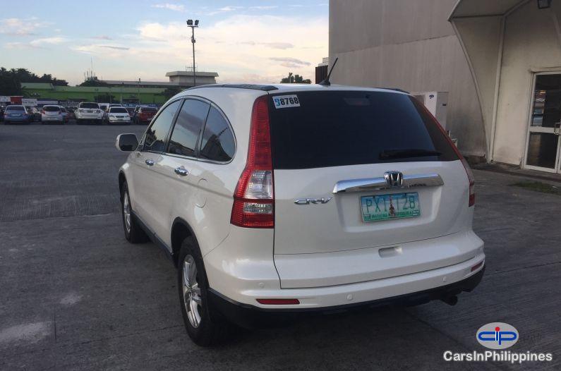 Honda CR-V Automatic - image 9