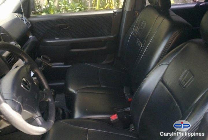 Honda CR-V Manual 2003 - image 2