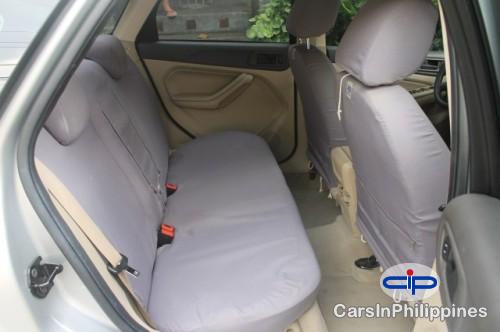 Ford Focus - image 3