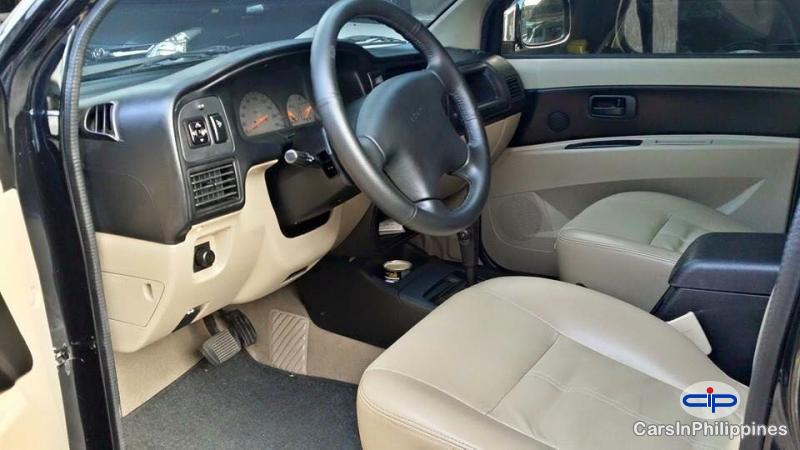 Isuzu Automatic 2010 - image 6