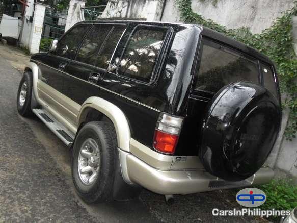Isuzu Trooper Automatic 2001 - image 3