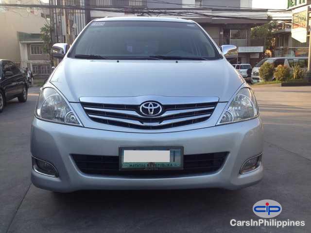 Picture of Toyota Innova Automatic 2010