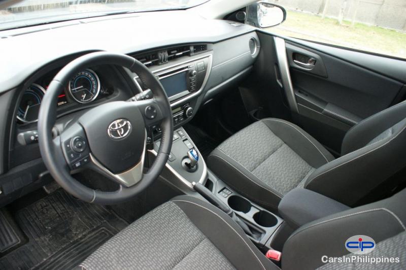Toyota Auris Manual 2015 - image 3