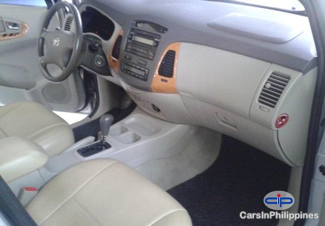 Toyota Innova Automatic 2011