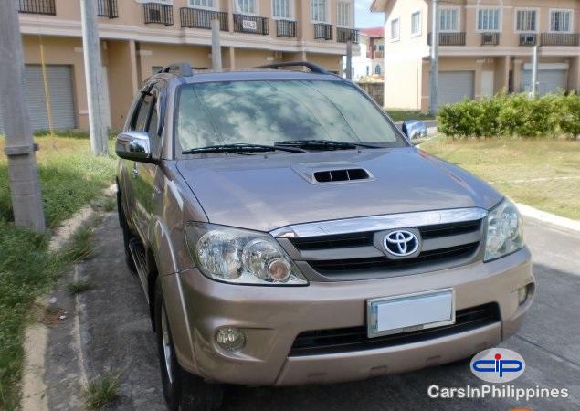 Picture of Toyota Fortuner Automatic 2007