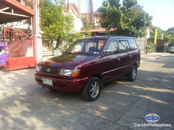 Picture of Toyota Revo 2000