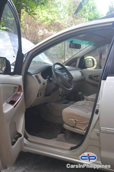 Toyota Innova Automatic 2007 - image 10