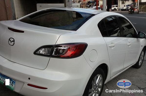 Mazda Mazda3 - image 3