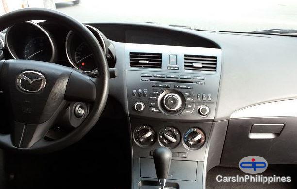 Mazda Mazda3 - image 5