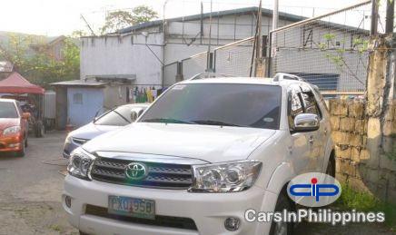 Toyota Fortuner Automatic 2011 - image 2