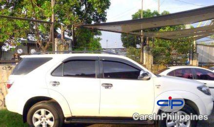 Toyota Fortuner Automatic 2011 - image 3