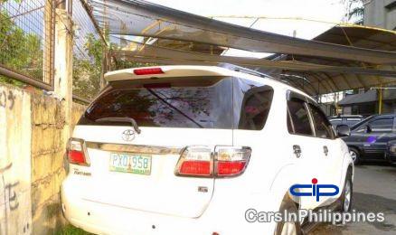 Toyota Fortuner Automatic 2011 - image 4