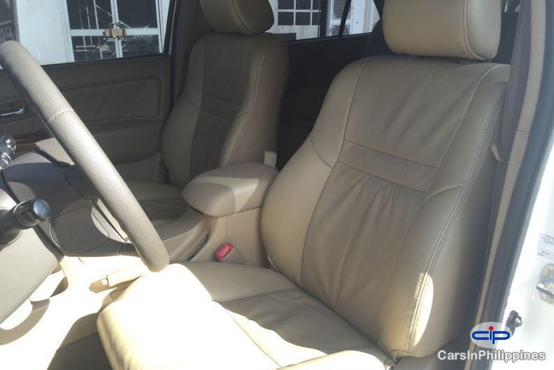 Toyota Fortuner Automatic 2010 in Metro Manila