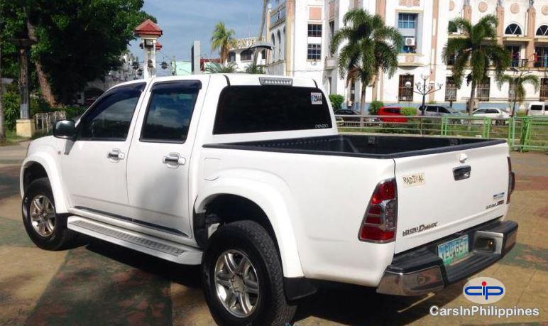 Isuzu D-Max in Metro Manila