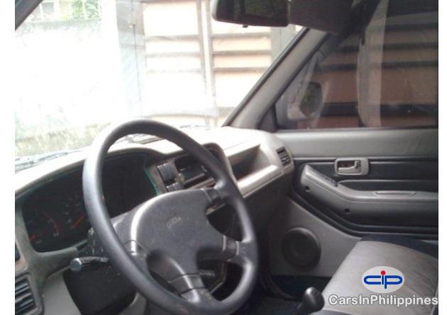 Isuzu Hi Lander Manual 2001 - image 3