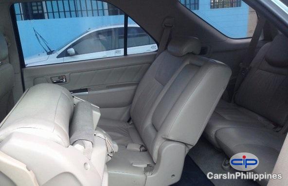 Toyota Fortuner - image 4