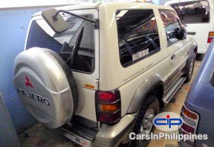 Mitsubishi Pajero Manual 2000 - image 2