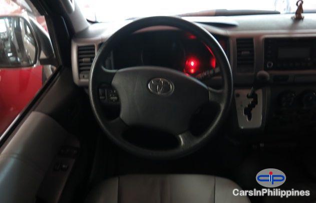 Toyota Hiace Automatic 2013 - image 3