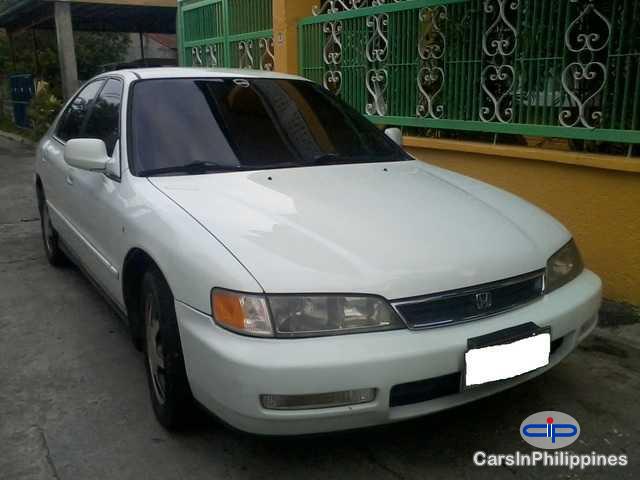 Pictures of Honda Accord Automatic 1996