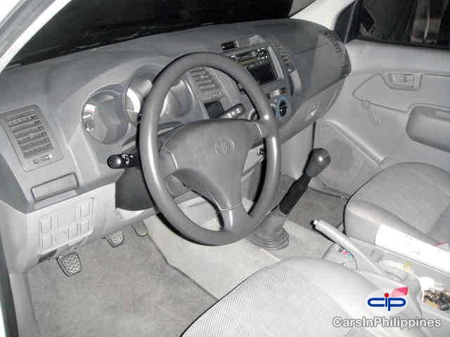 Toyota Hilux Manual 2005 in Romblon