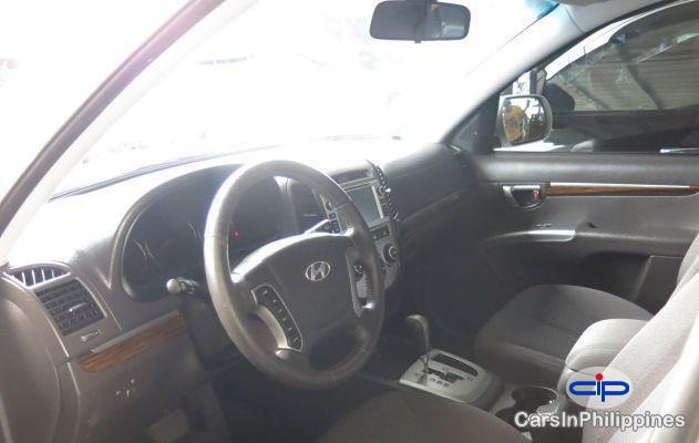 Hyundai Santa Fe Automatic 2010 in Metro Manila