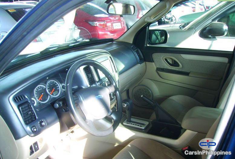 Ford Escape - image 2