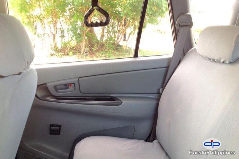 Toyota Innova - image 3