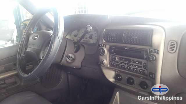 Ford Explorer Automatic - image 3